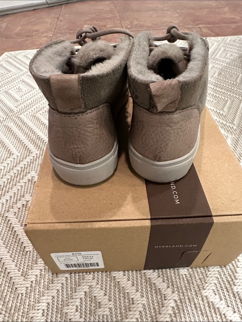 Overland Britt Shearling-Lined Leather Shoes - Picture 4 of 6